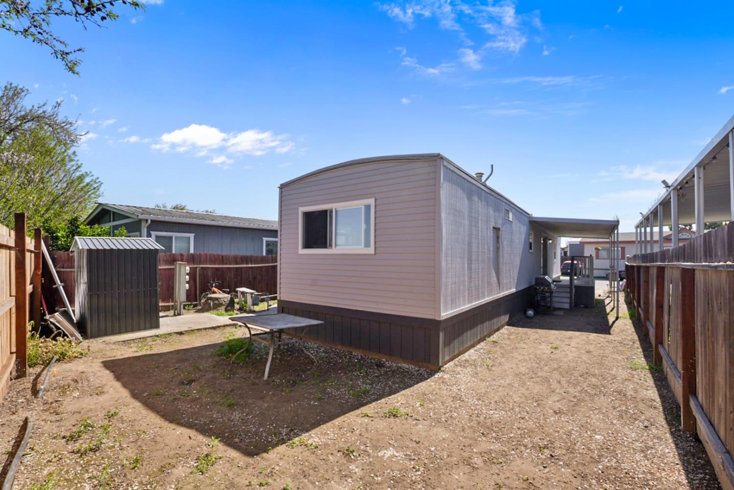 1624 S Highway 99 #10, Manteca, CA 95336