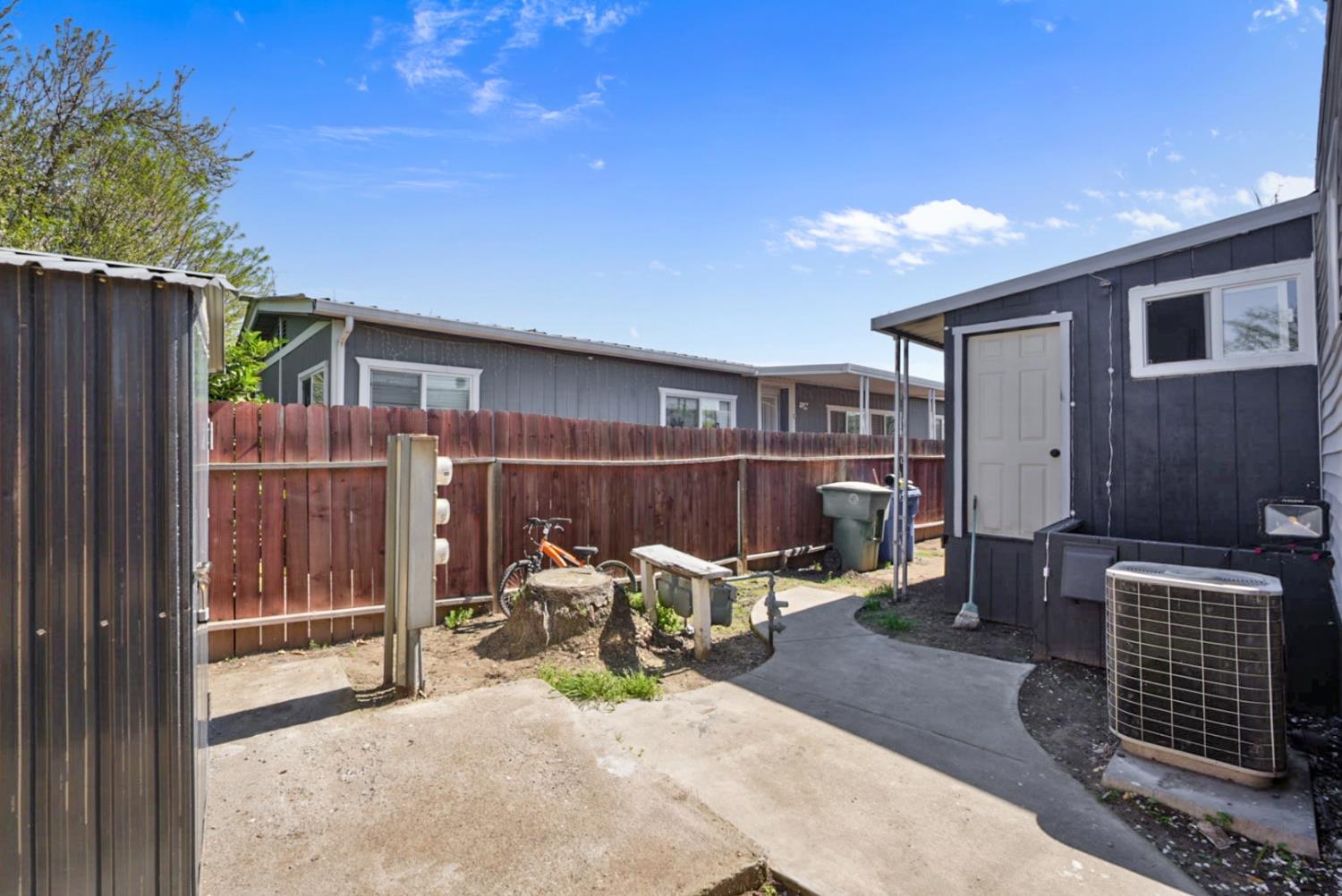 1624 S Highway 99 #10, Manteca, CA 95336