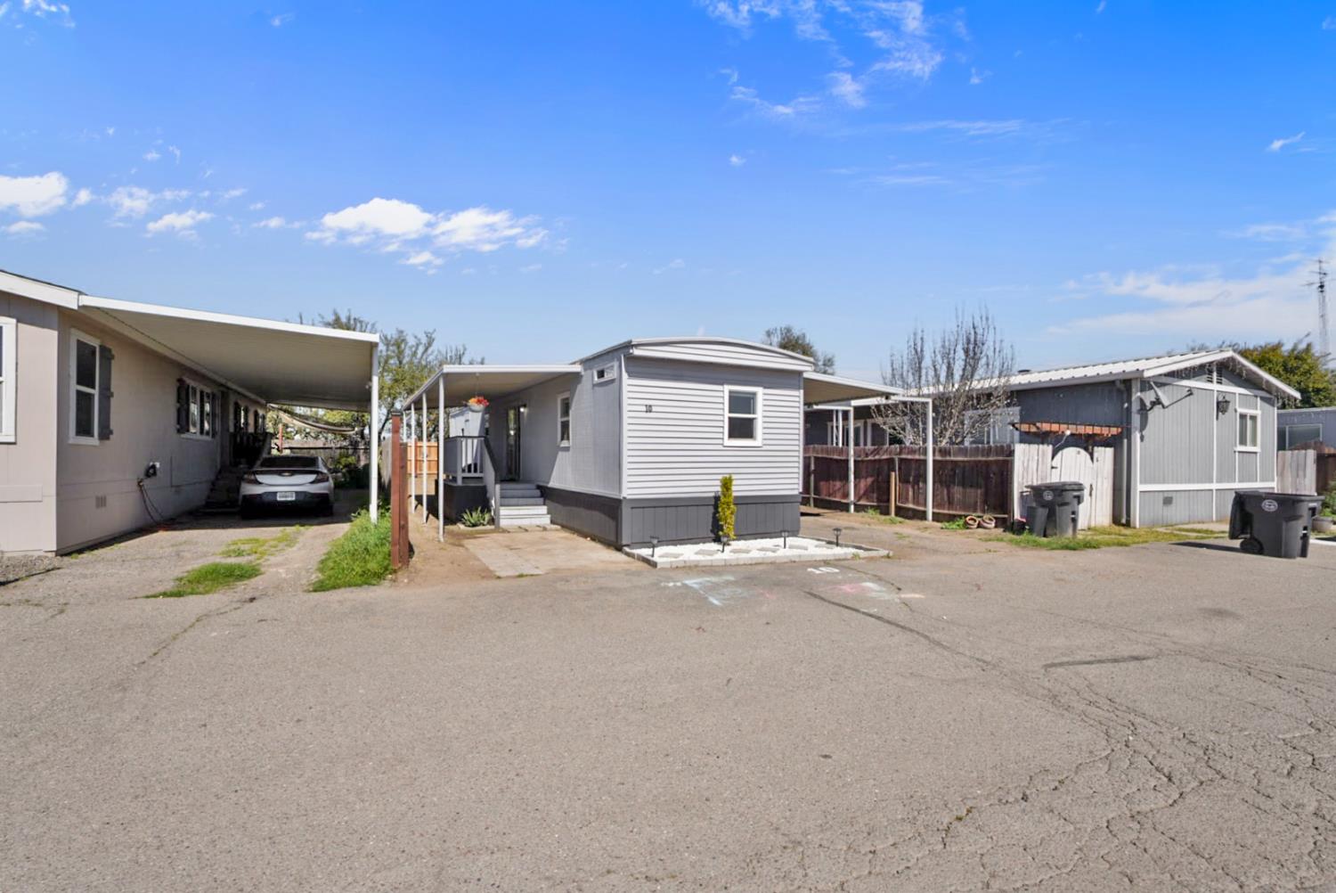 1624 S Highway 99 #10, Manteca, CA 95336