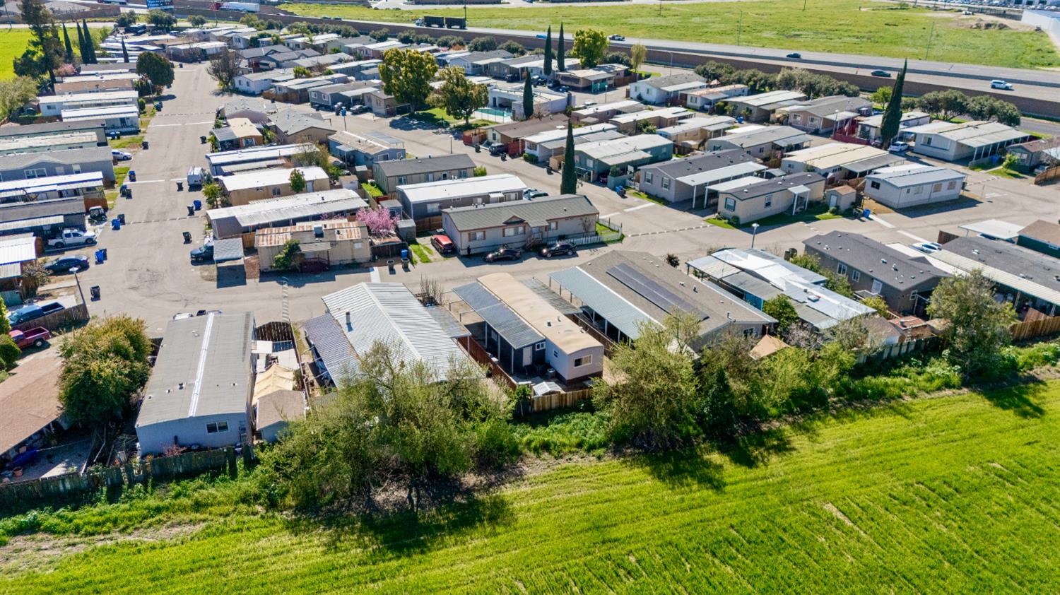 1624 S Highway 99 #10, Manteca, CA 95336