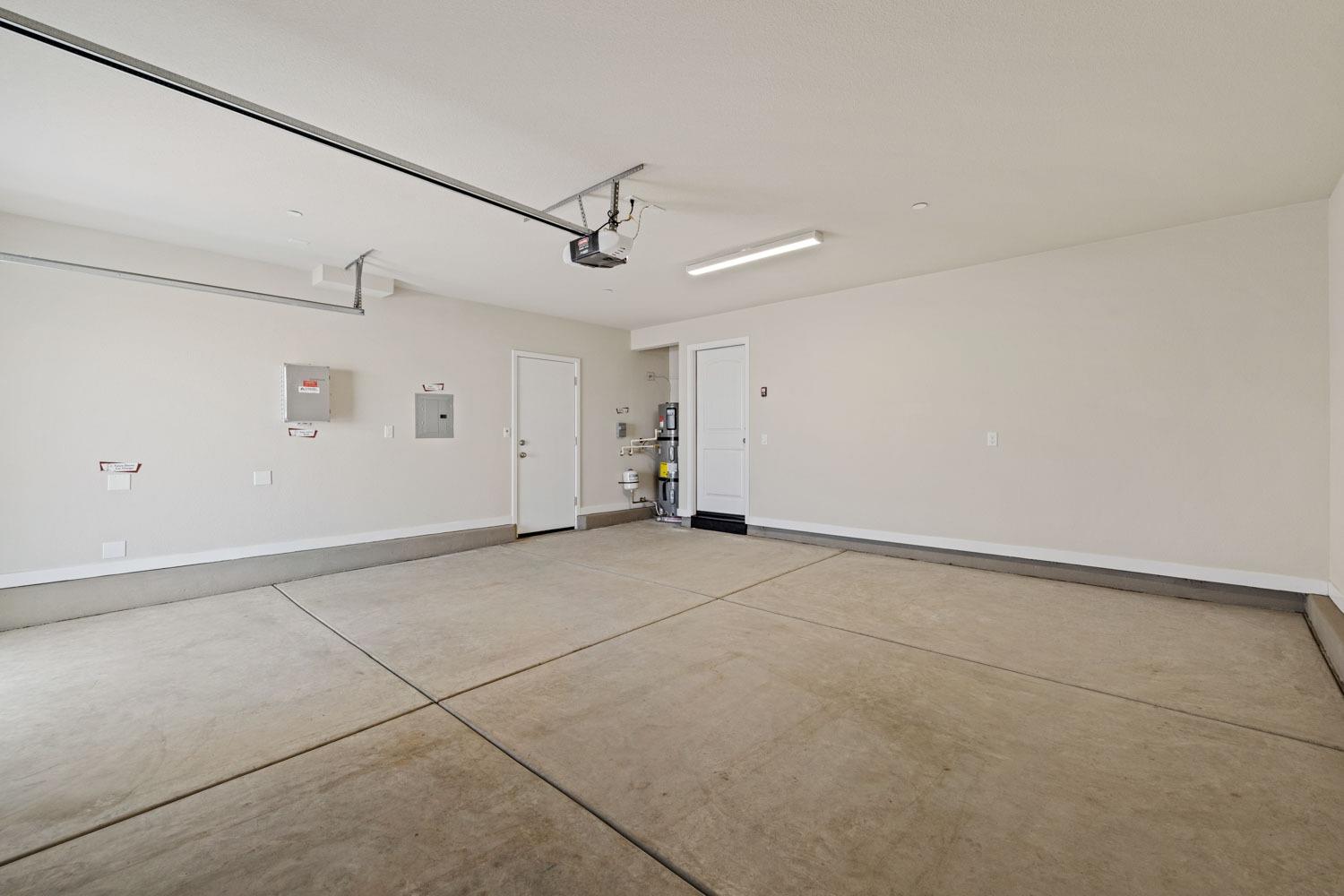 445 Lemongrass St, Turlock, CA 95380