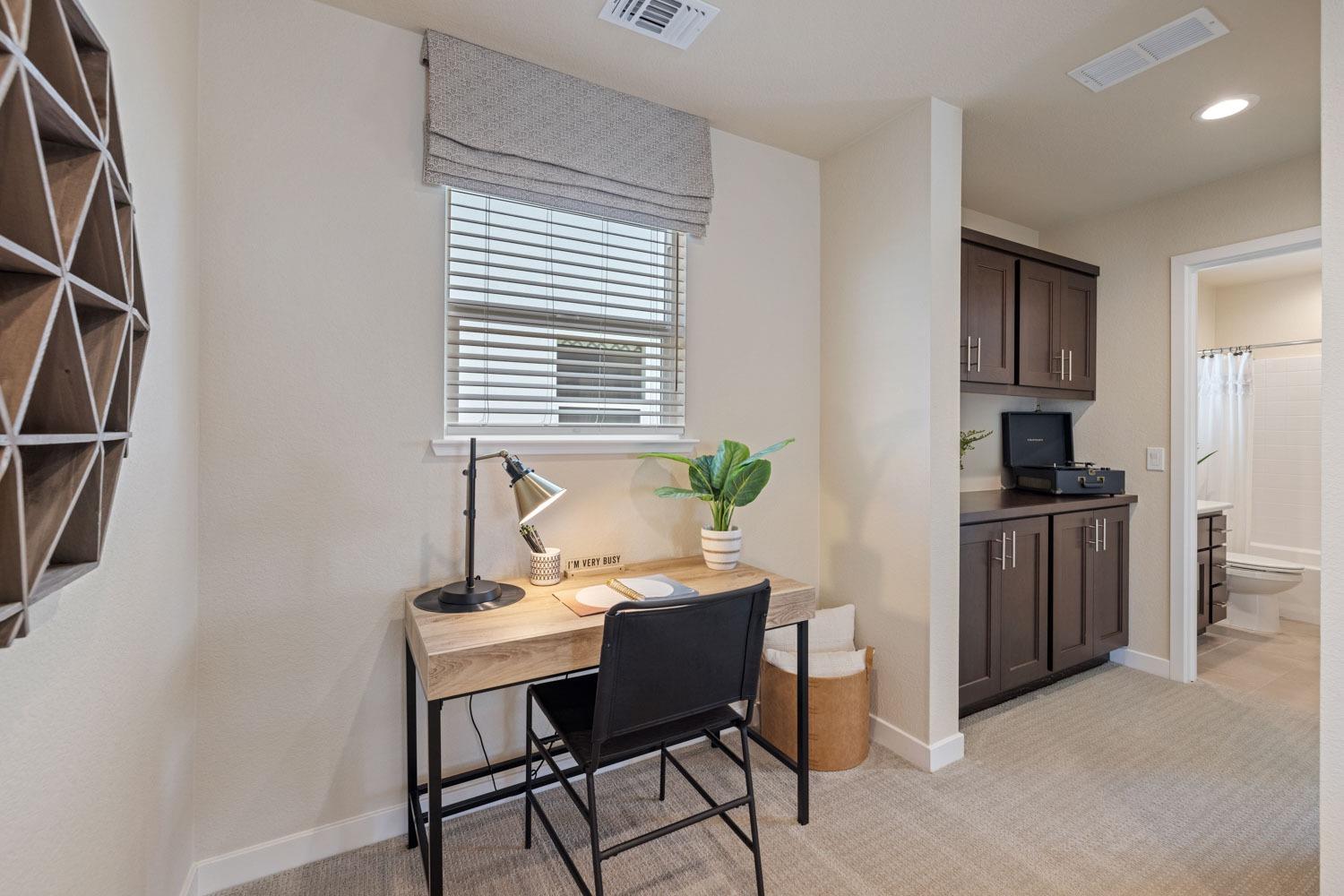 445 Lemongrass St, Turlock, CA 95380