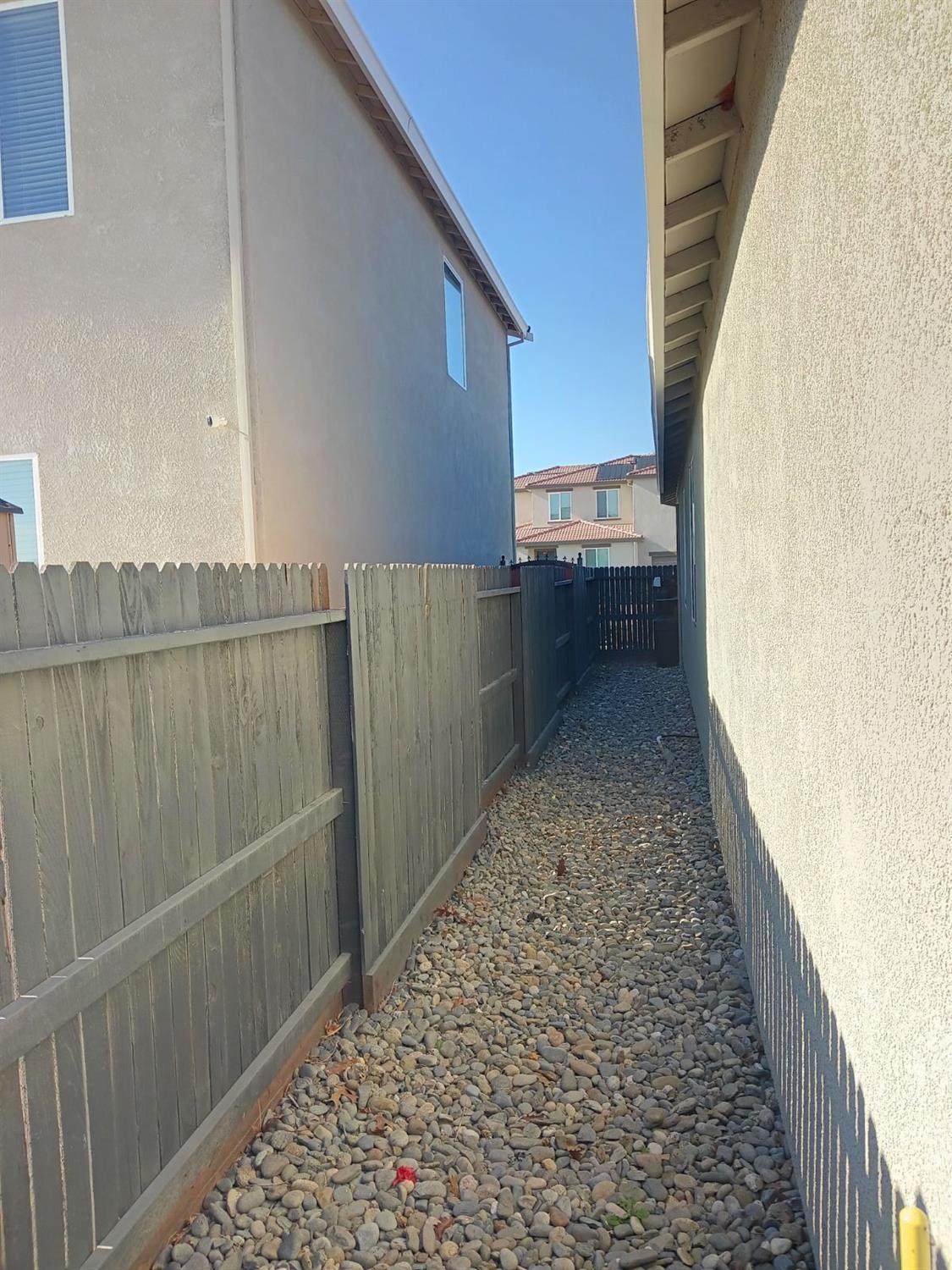 2182 River Willow Ave, Manteca, CA 95337