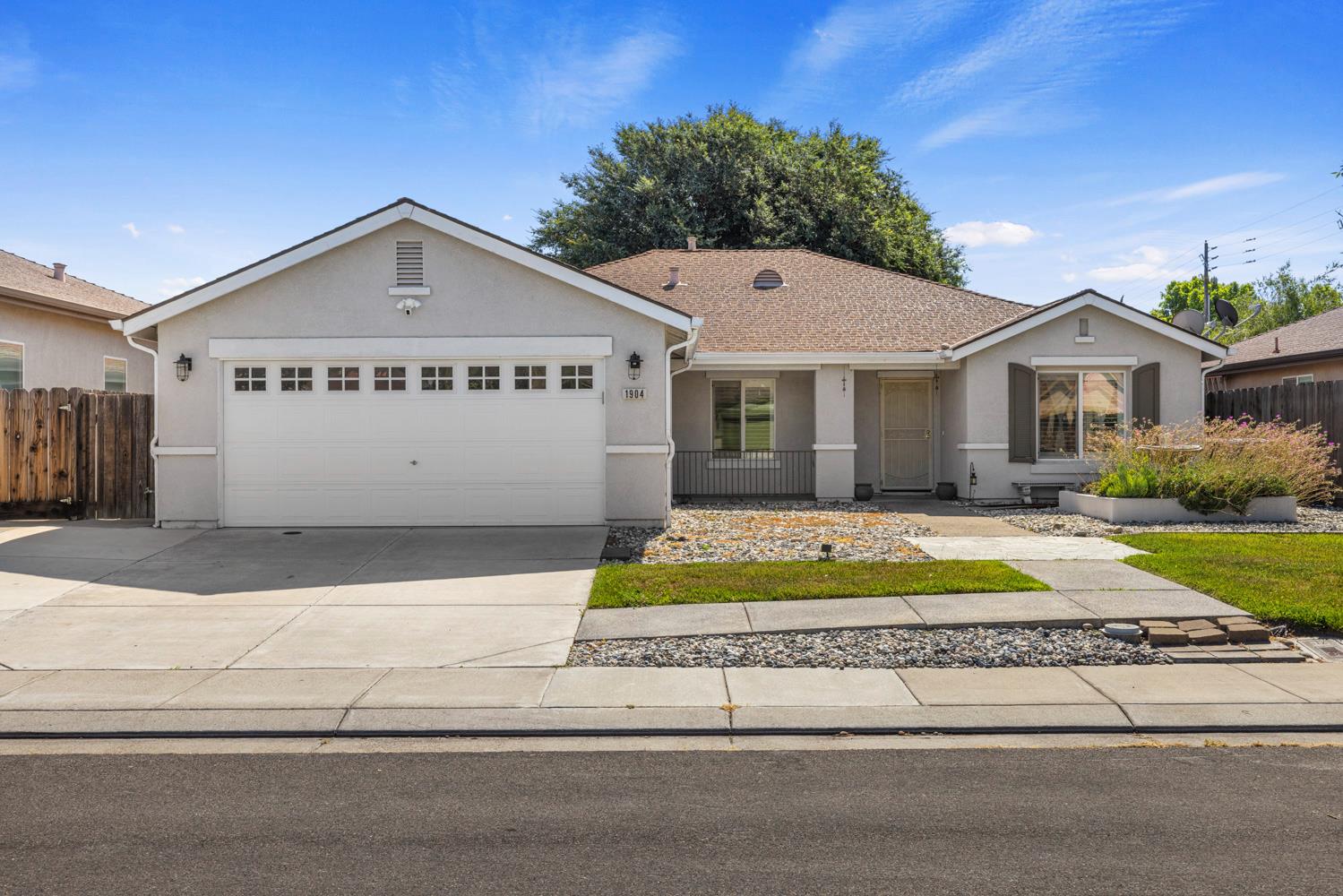 1904 St Peters St, Modesto, CA 95355
