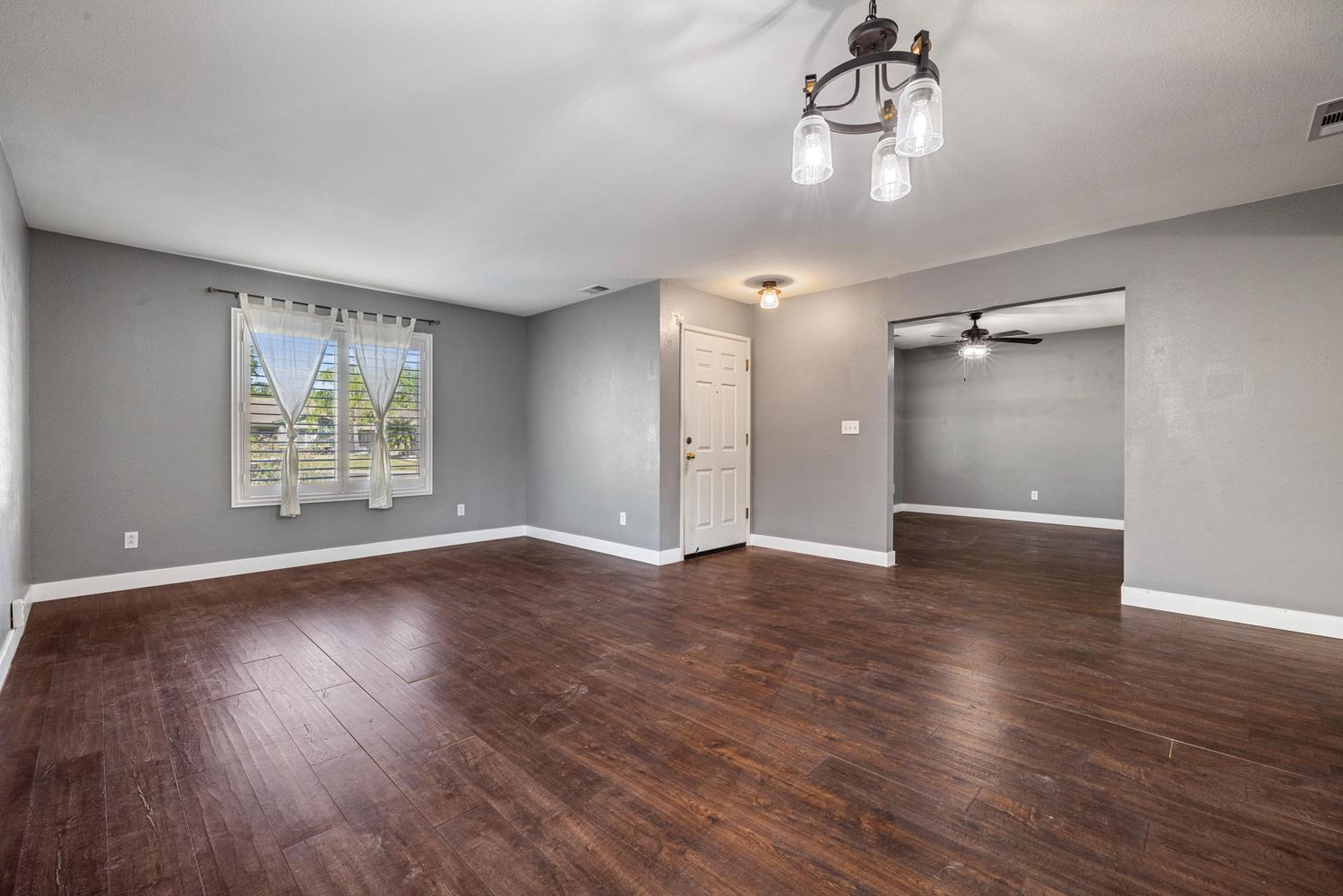 1904 St Peters St, Modesto, CA 95355
