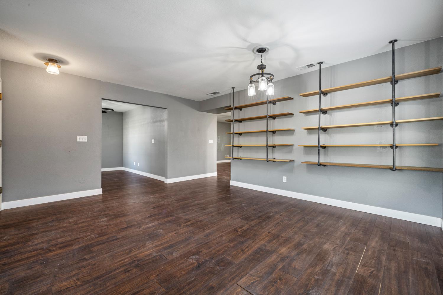 1904 St Peters St, Modesto, CA 95355