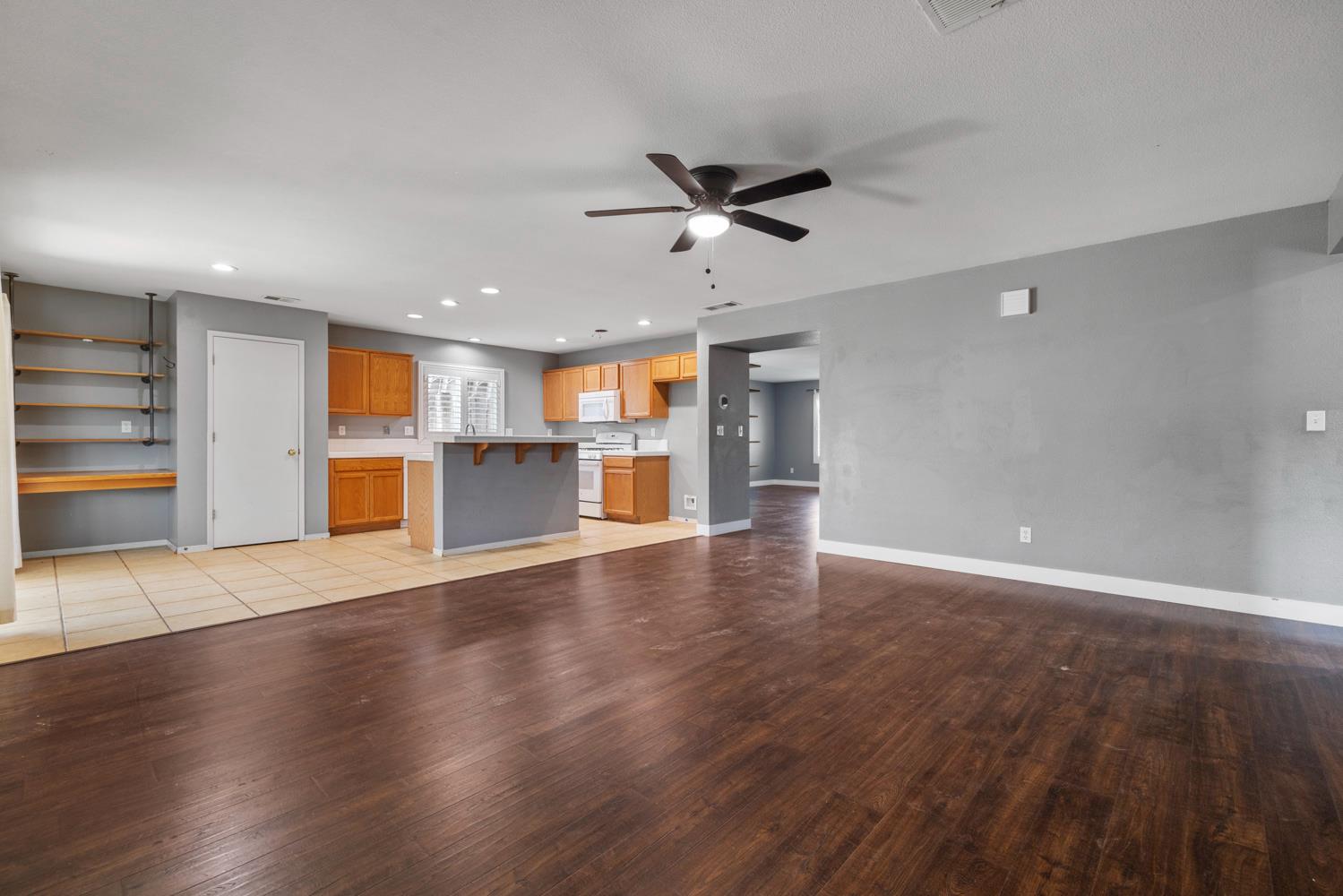 1904 St Peters St, Modesto, CA 95355