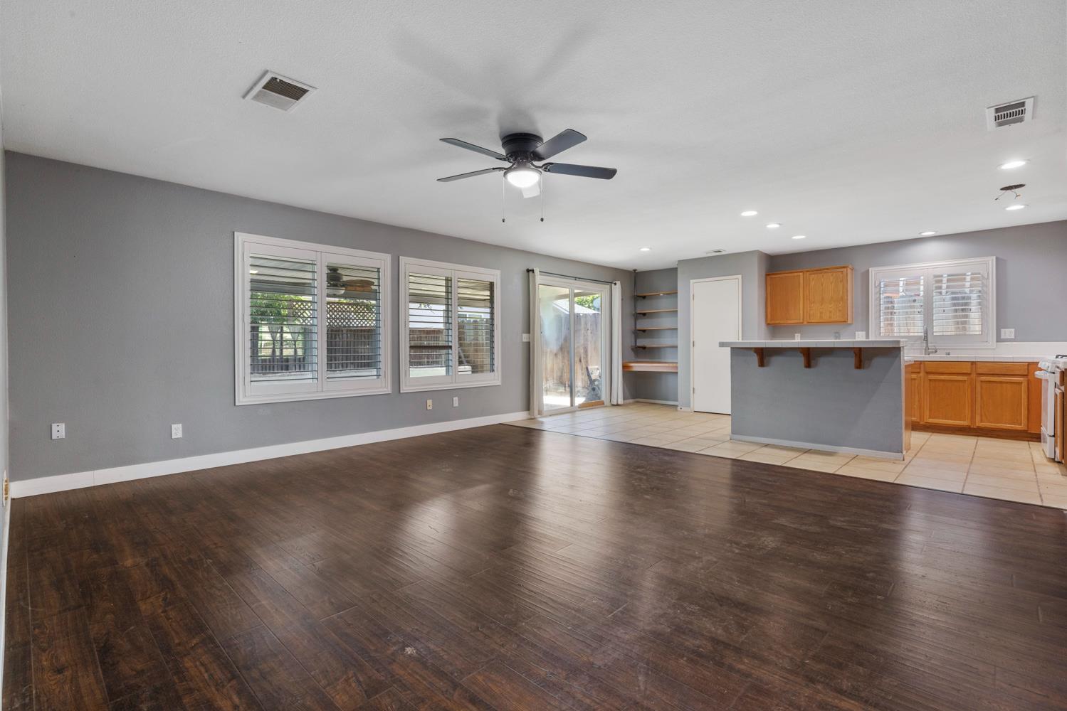1904 St Peters St, Modesto, CA 95355