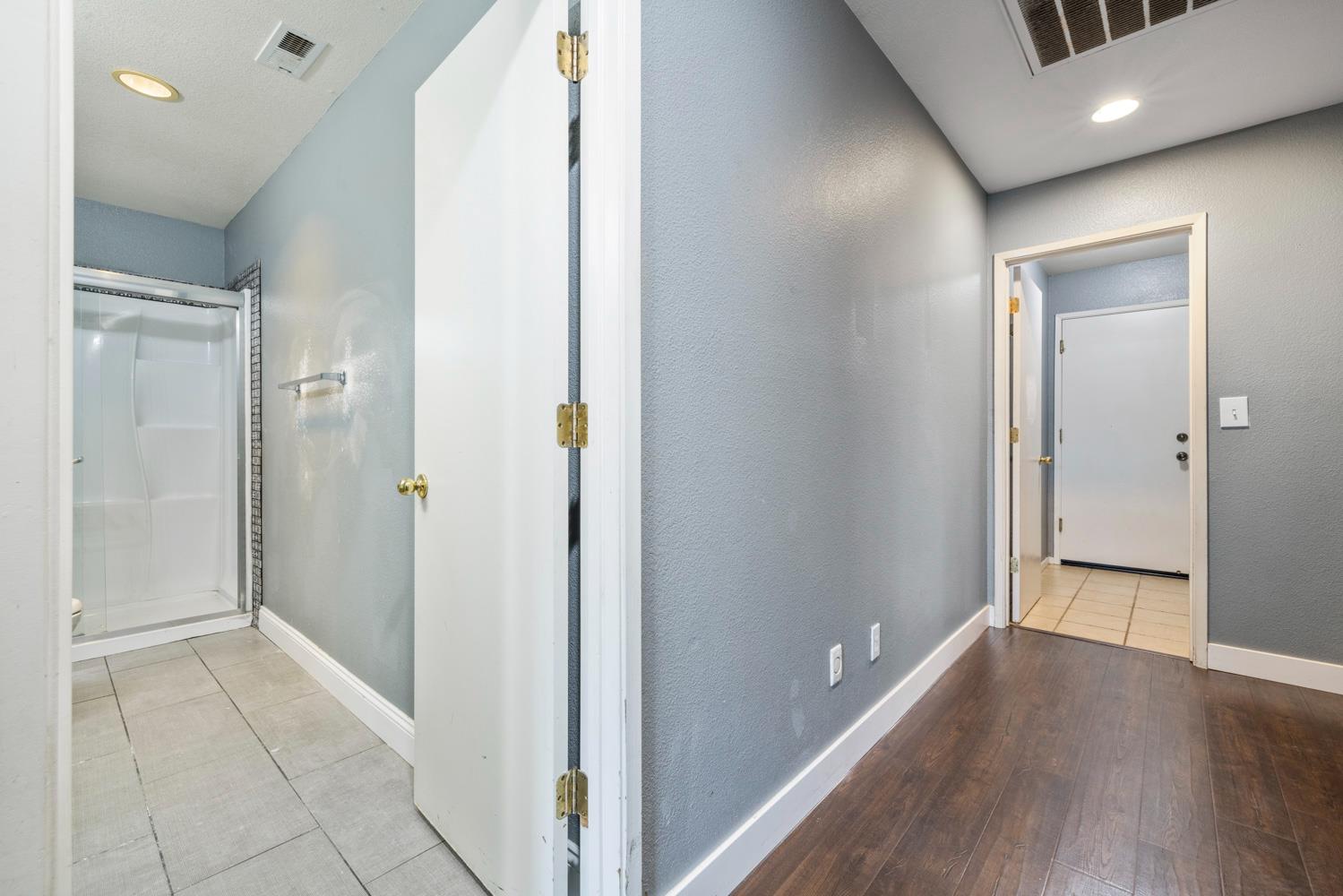1904 St Peters St, Modesto, CA 95355