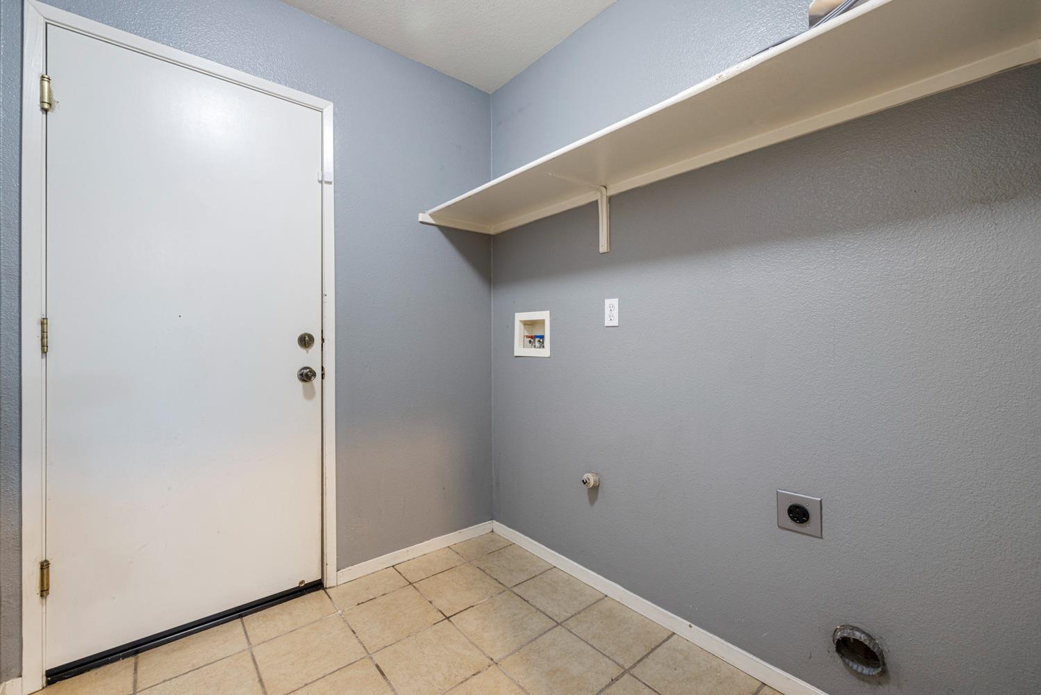 1904 St Peters St, Modesto, CA 95355