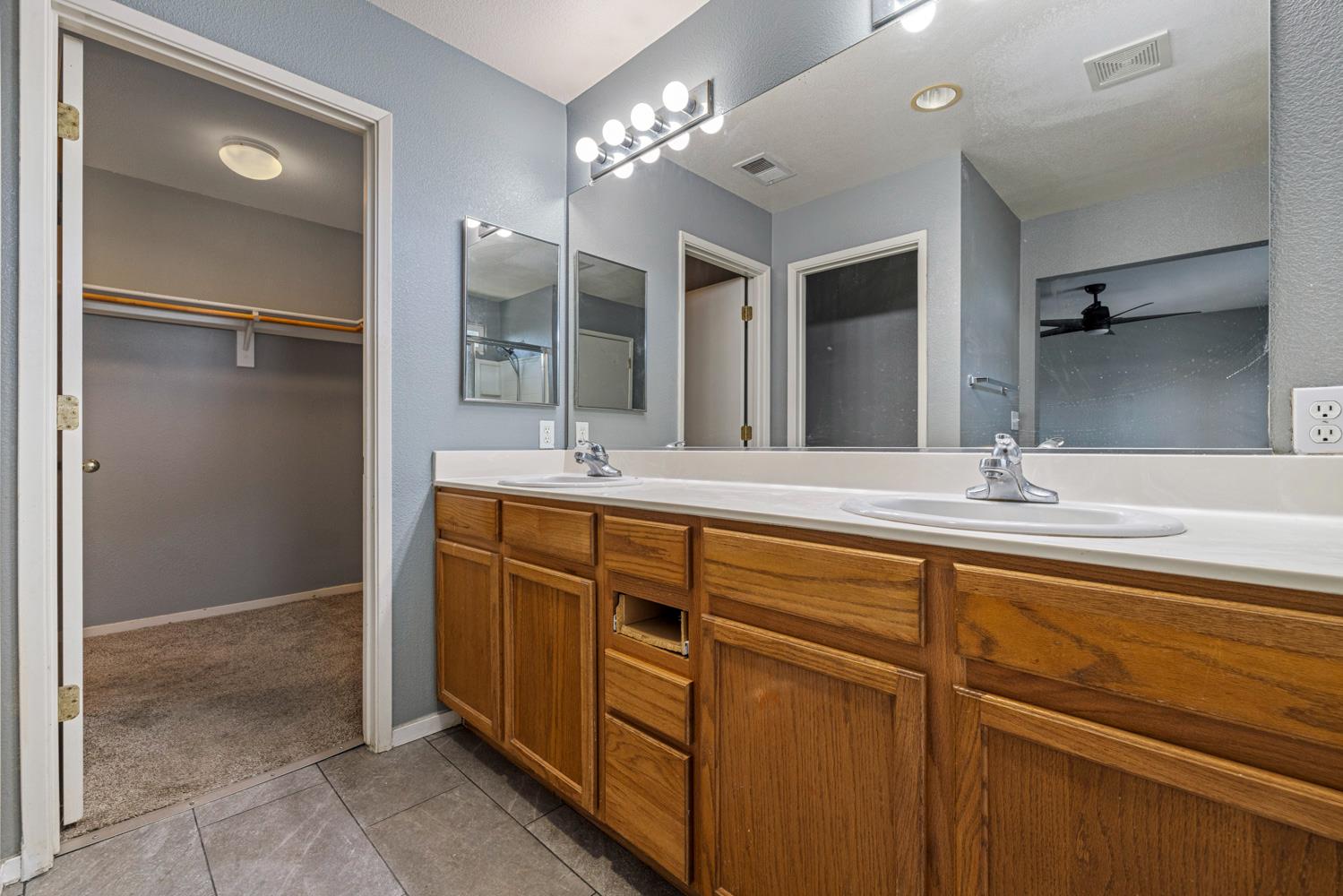 1904 St Peters St, Modesto, CA 95355