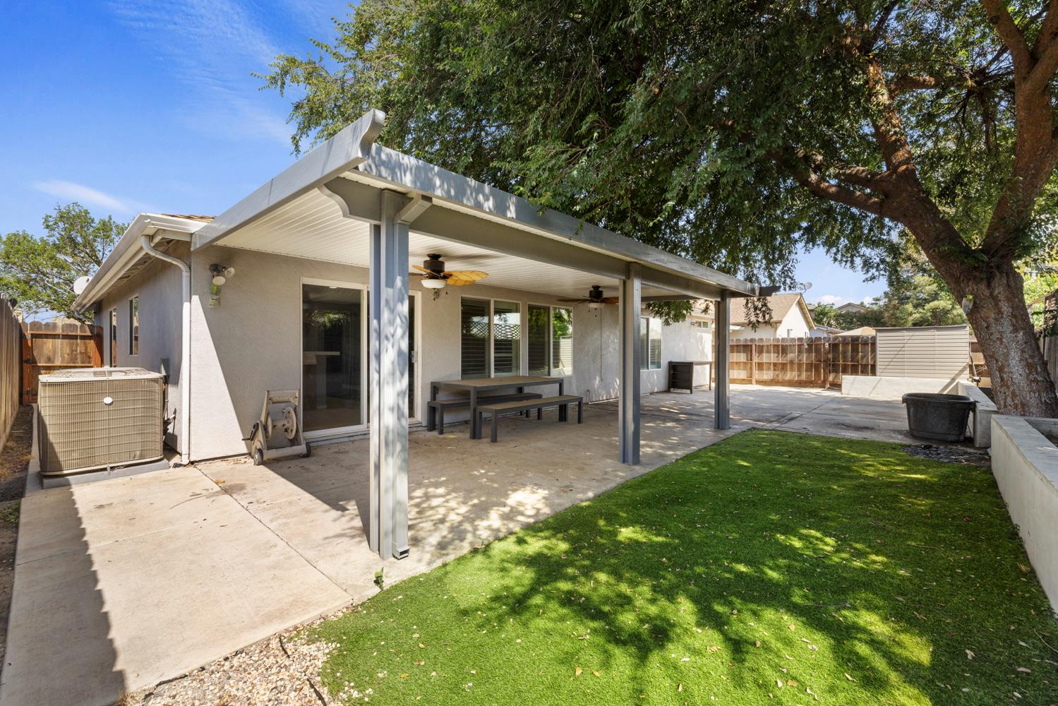 1904 St Peters St, Modesto, CA 95355
