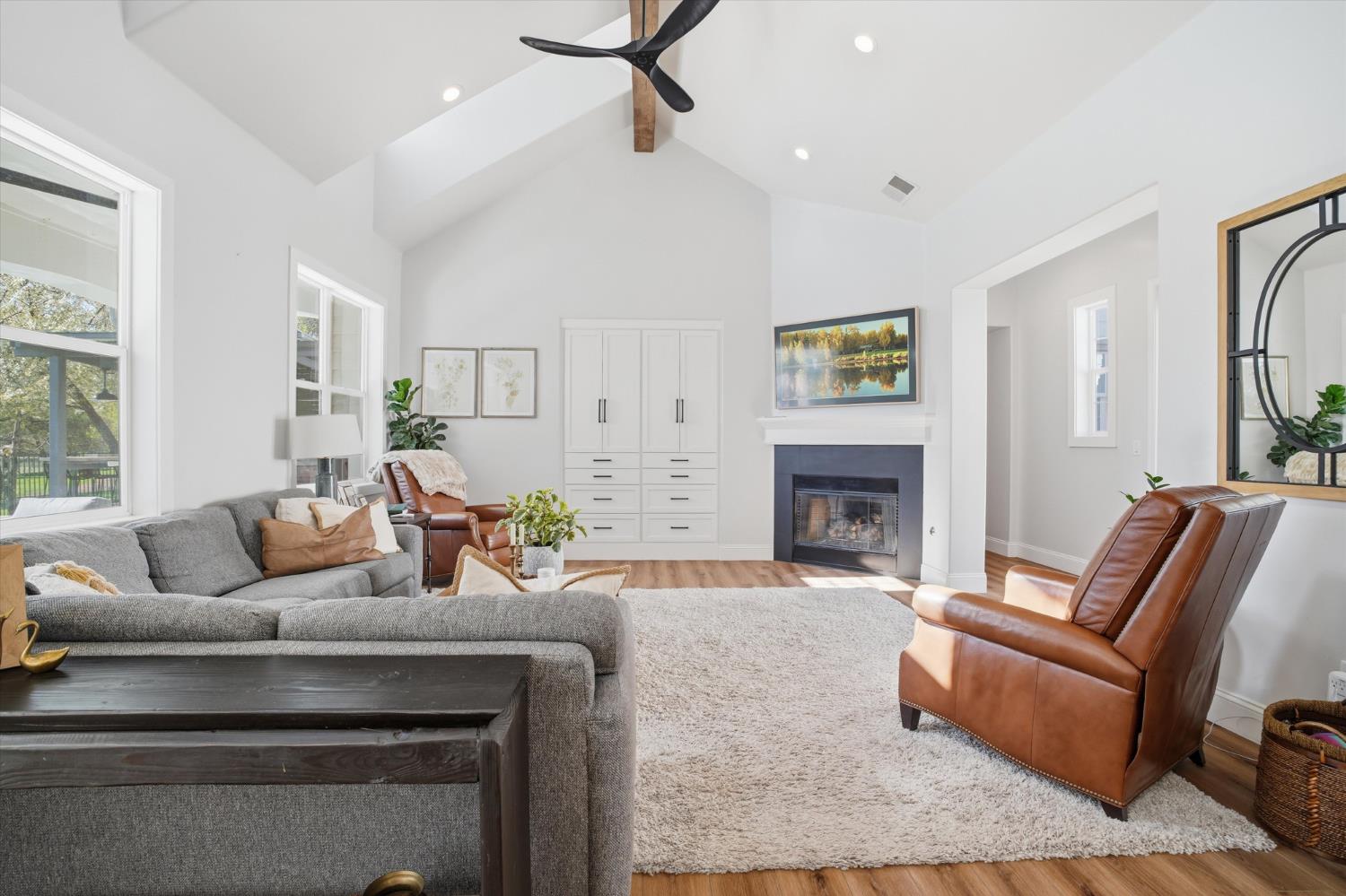 1720 Fairway Oaks Ct, Ripon, CA 95366