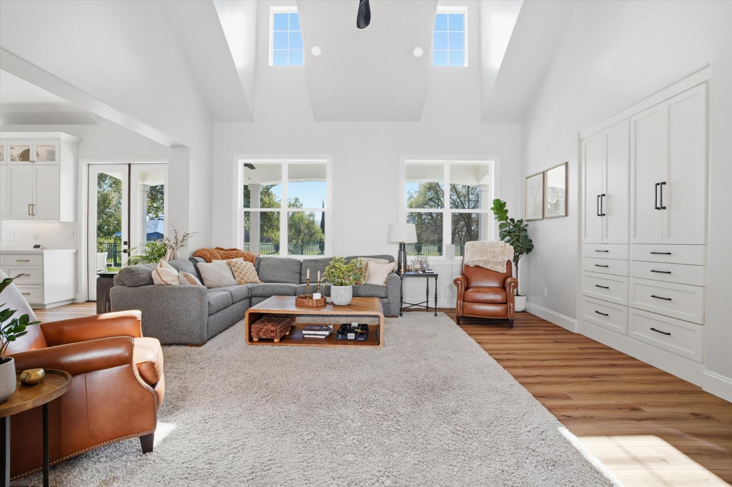 1720 Fairway Oaks Ct, Ripon, CA 95366