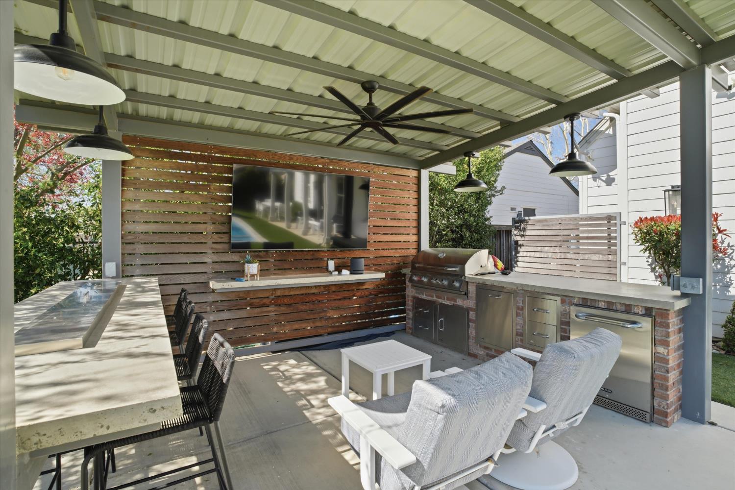 1720 Fairway Oaks Ct, Ripon, CA 95366