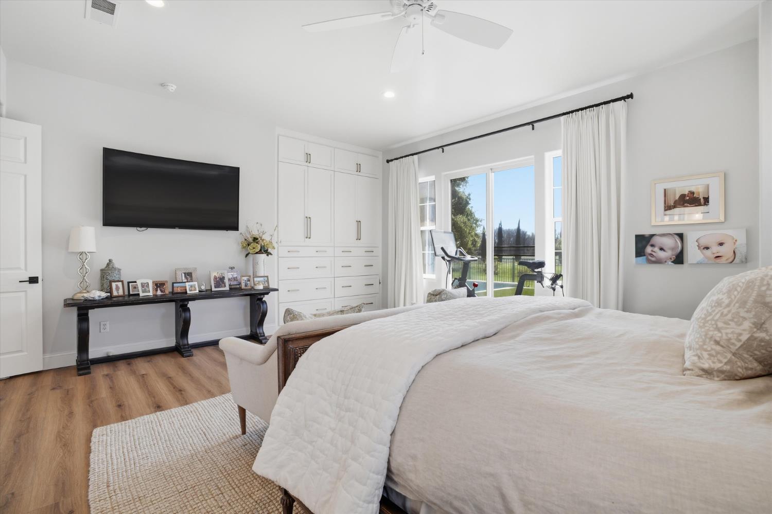 1720 Fairway Oaks Ct, Ripon, CA 95366