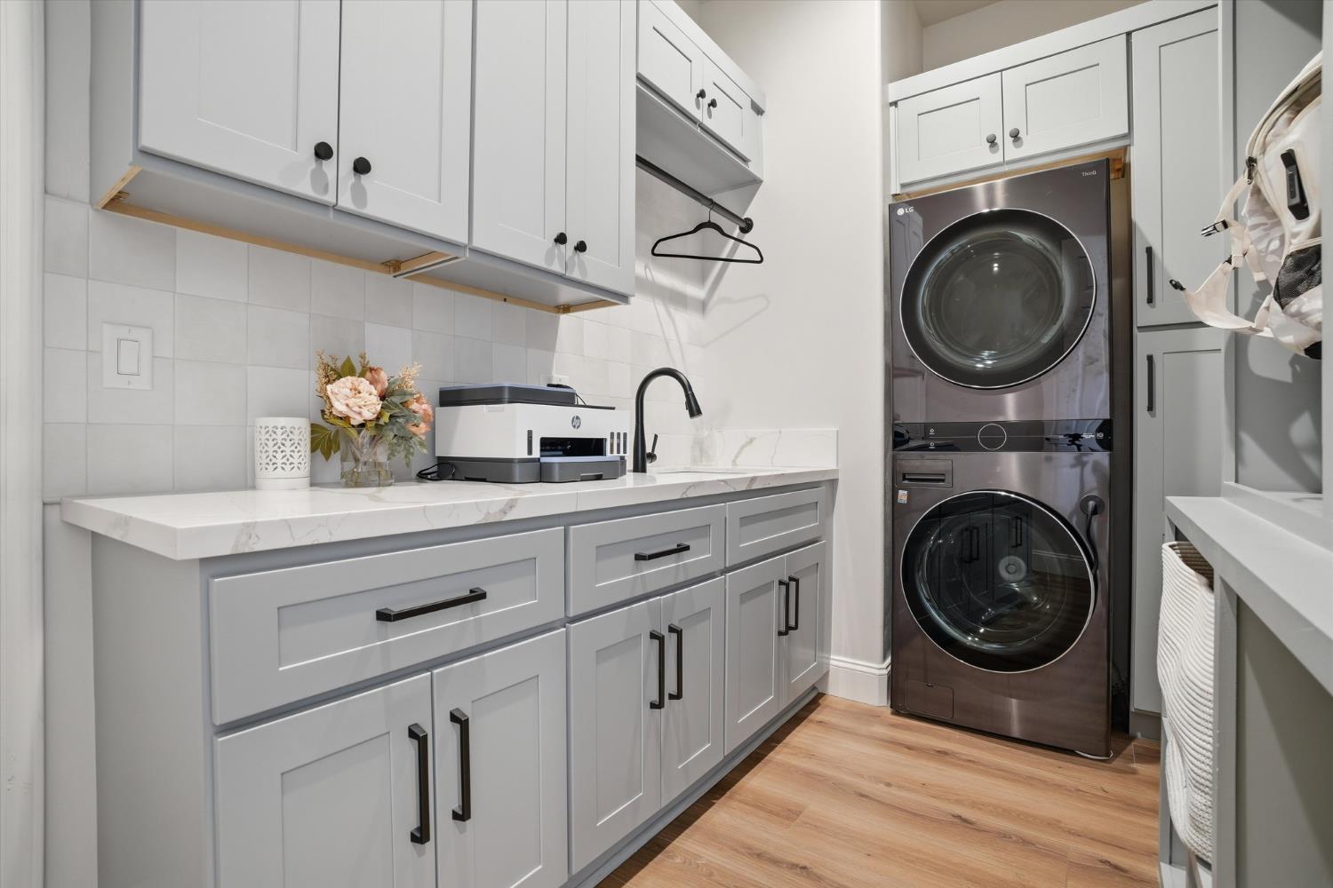 1720 Fairway Oaks Ct, Ripon, CA 95366