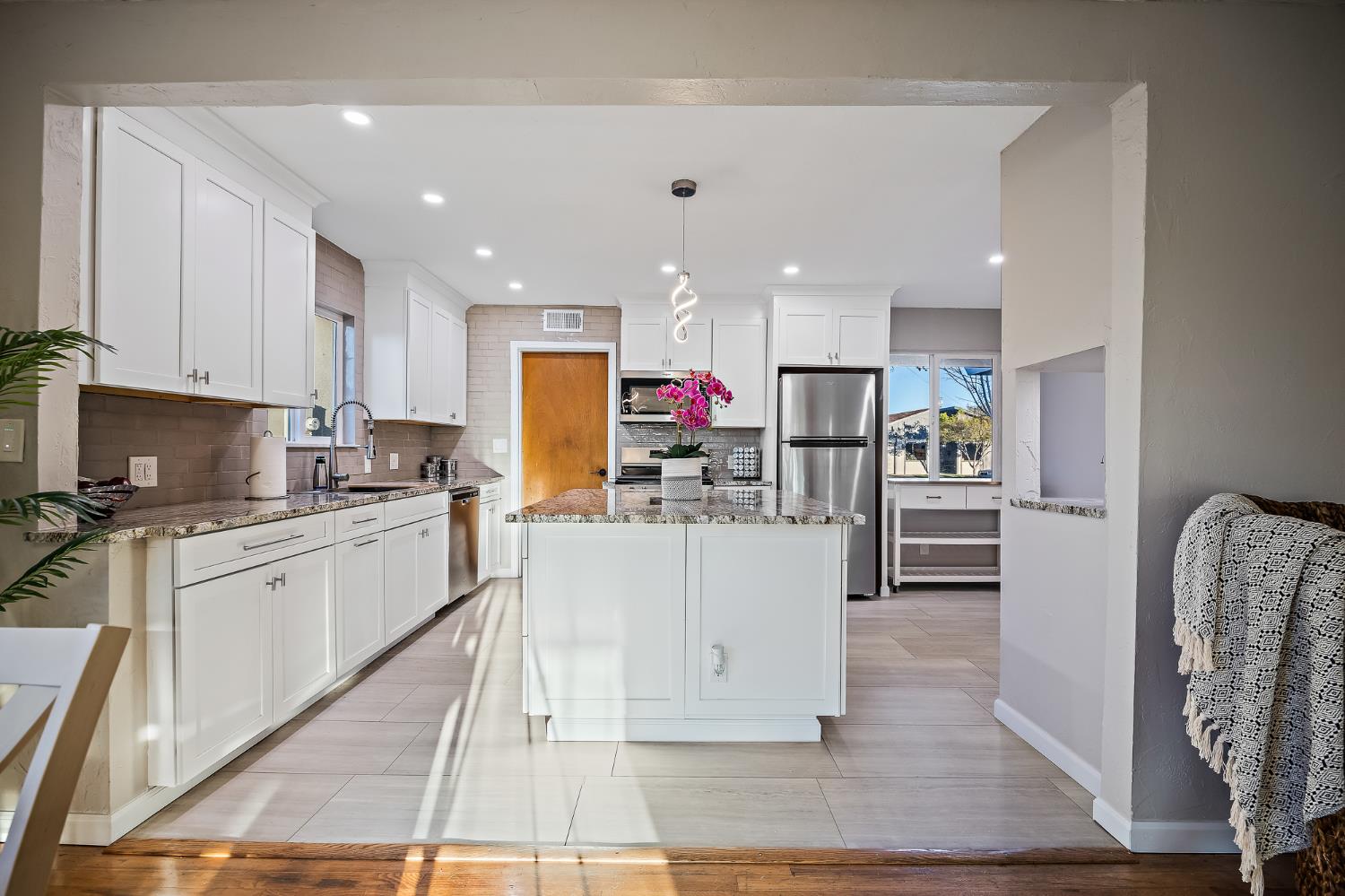 174 Warrington Ave, Oakdale, CA 95361