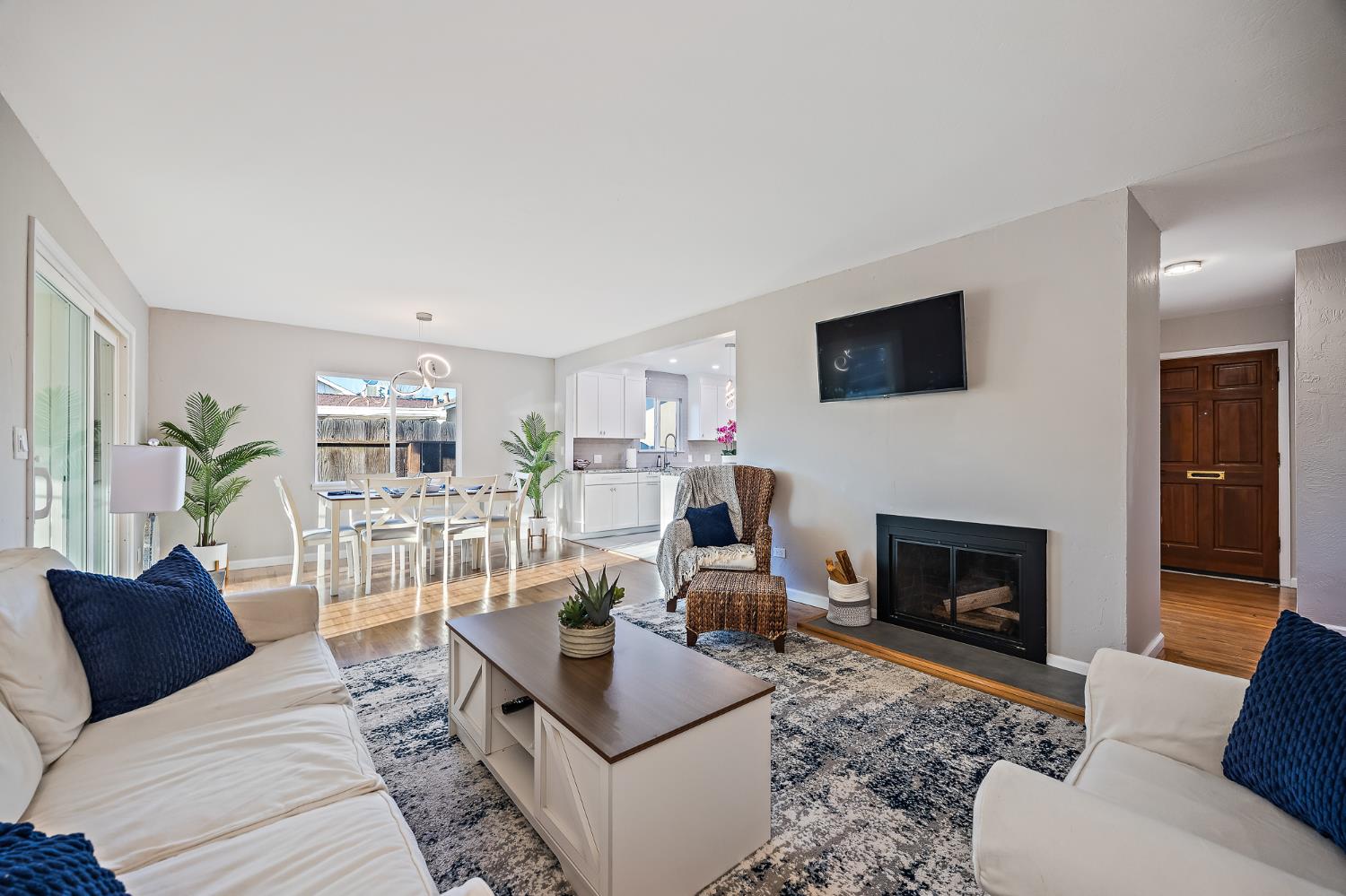 174 Warrington Ave, Oakdale, CA 95361