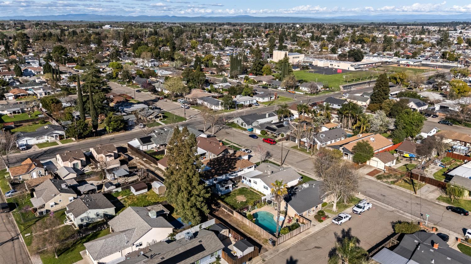 174 Warrington Ave, Oakdale, CA 95361