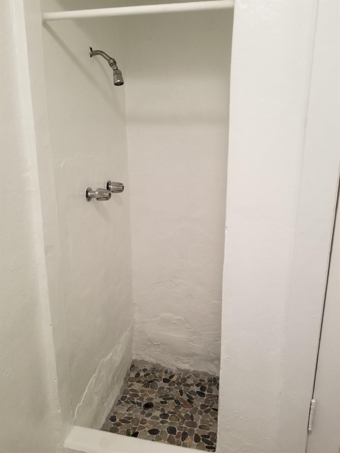 618 J St, Modesto, CA 95354