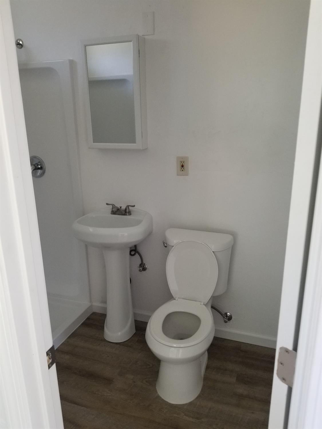 618 J St, Modesto, CA 95354