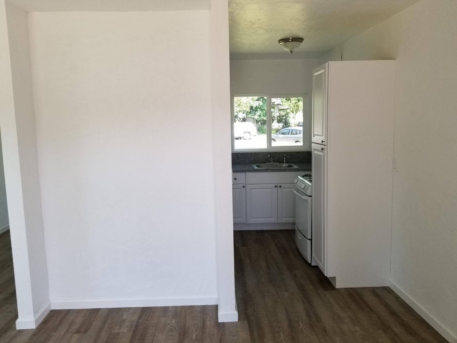 618 J St, Modesto, CA 95354