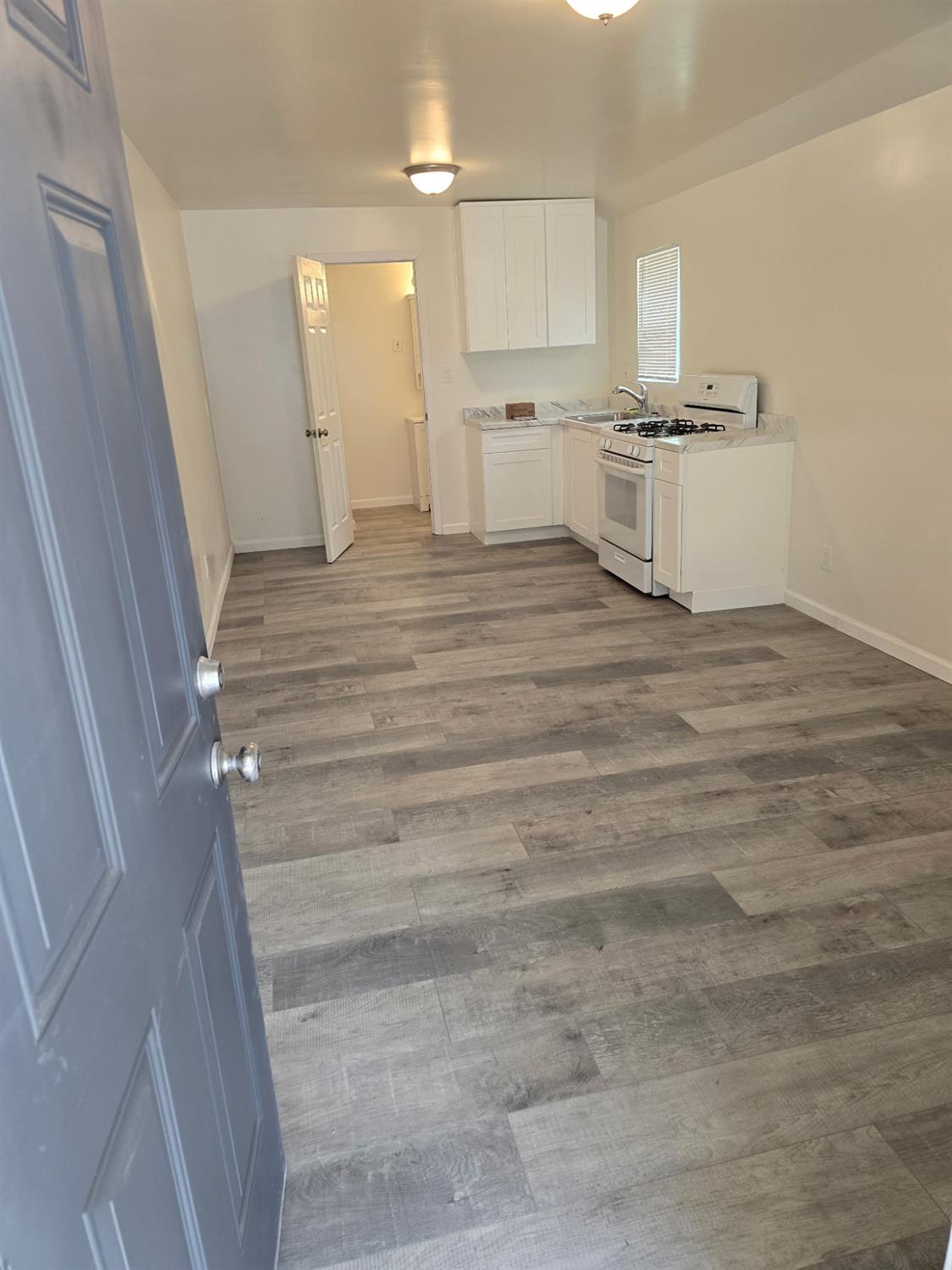 618 J St, Modesto, CA 95354