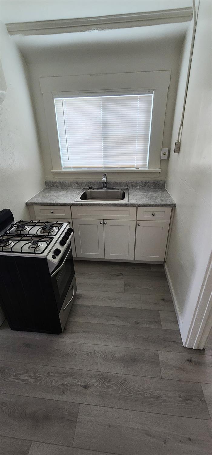 618 J St, Modesto, CA 95354