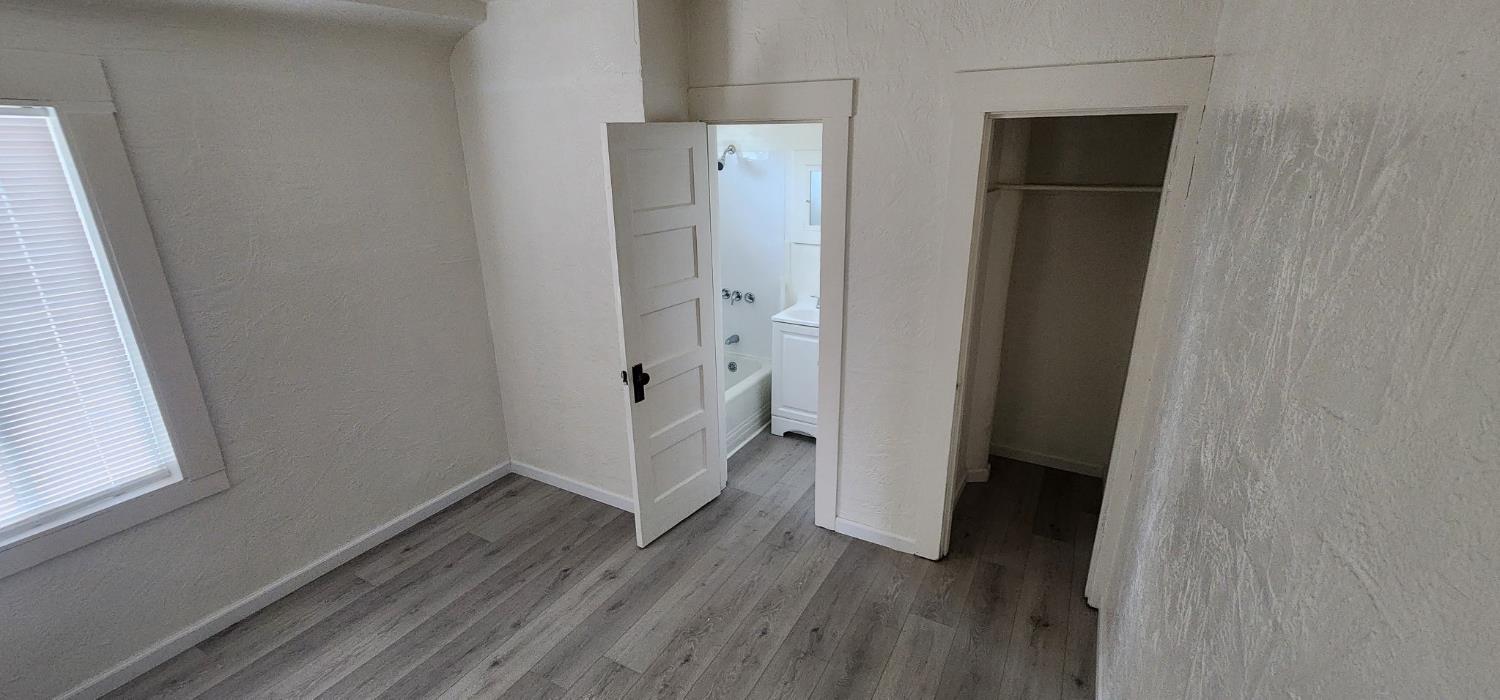 618 J St, Modesto, CA 95354