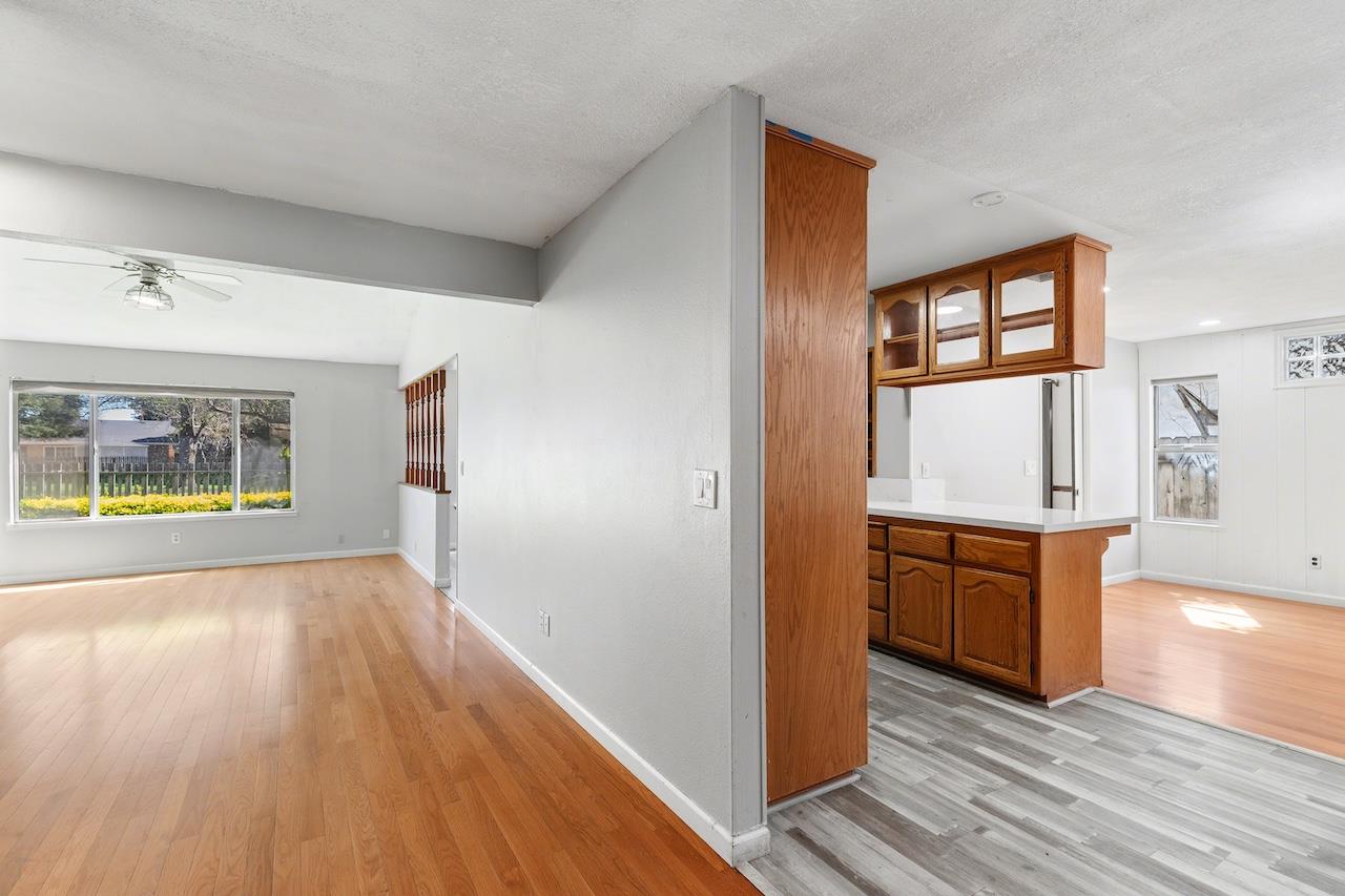 1460 Ridgecrest Dr, Manteca, CA 95336