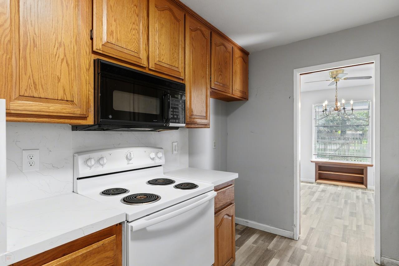 1460 Ridgecrest Dr, Manteca, CA 95336