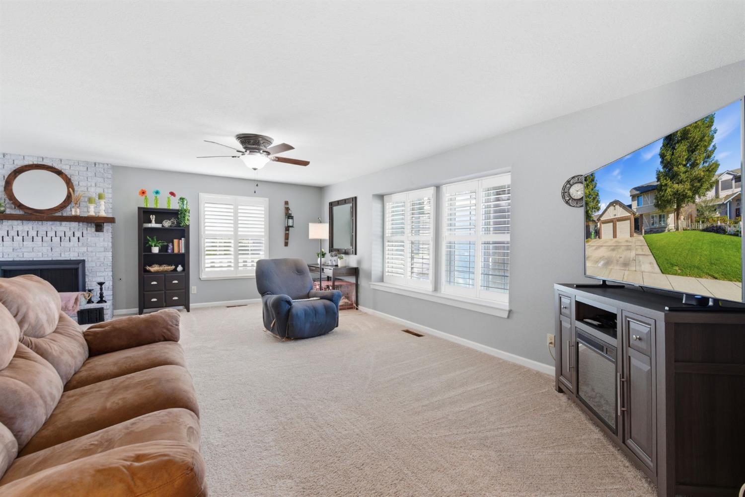 749 Nancy Dr, Ripon, CA 95366