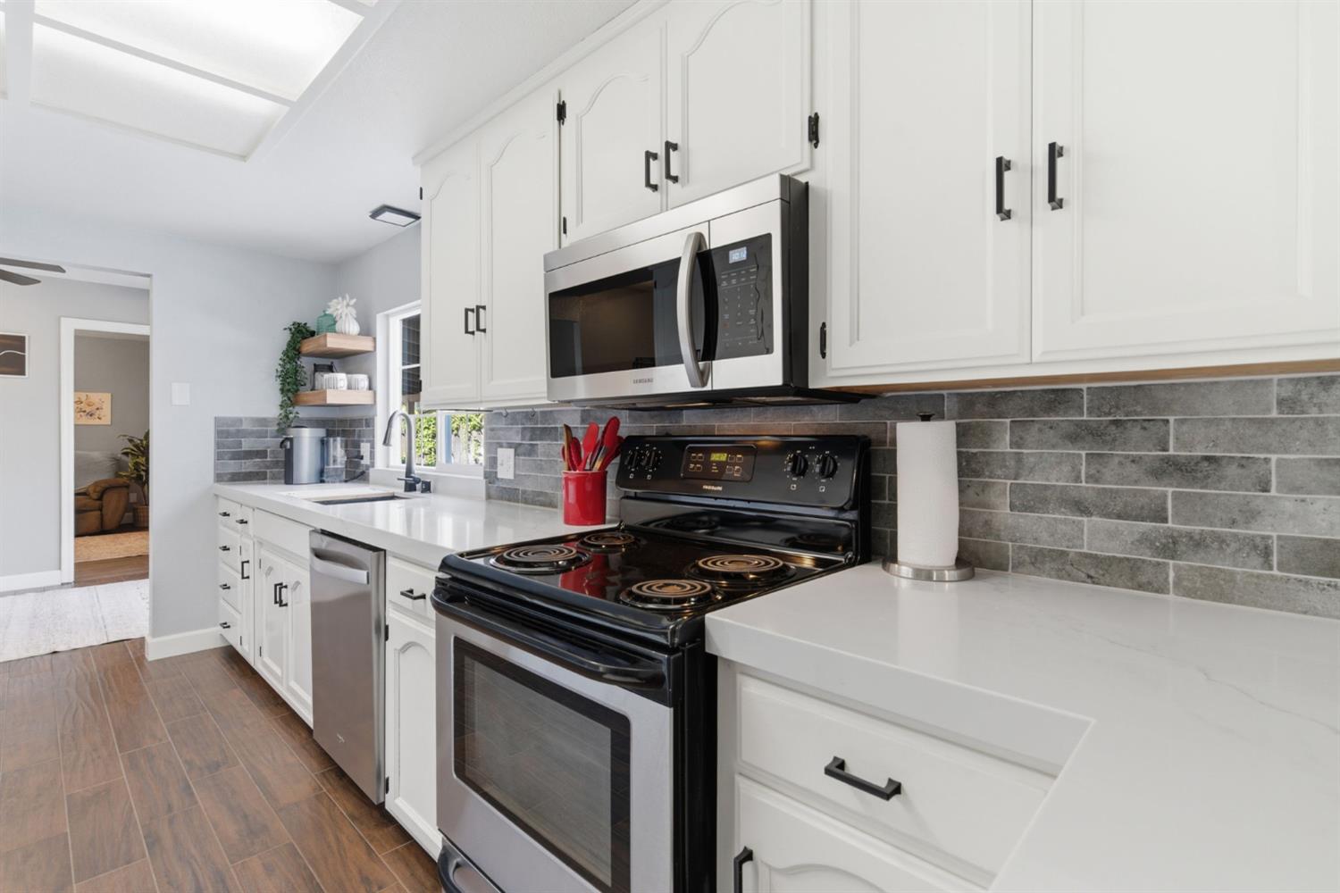 749 Nancy Dr, Ripon, CA 95366