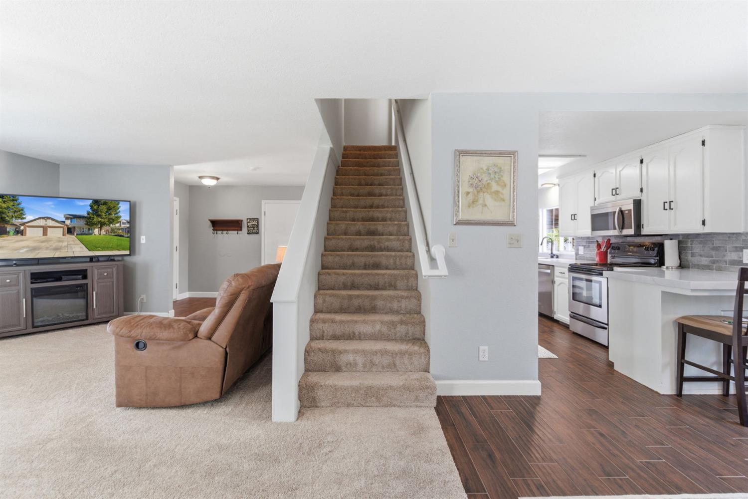 749 Nancy Dr, Ripon, CA 95366