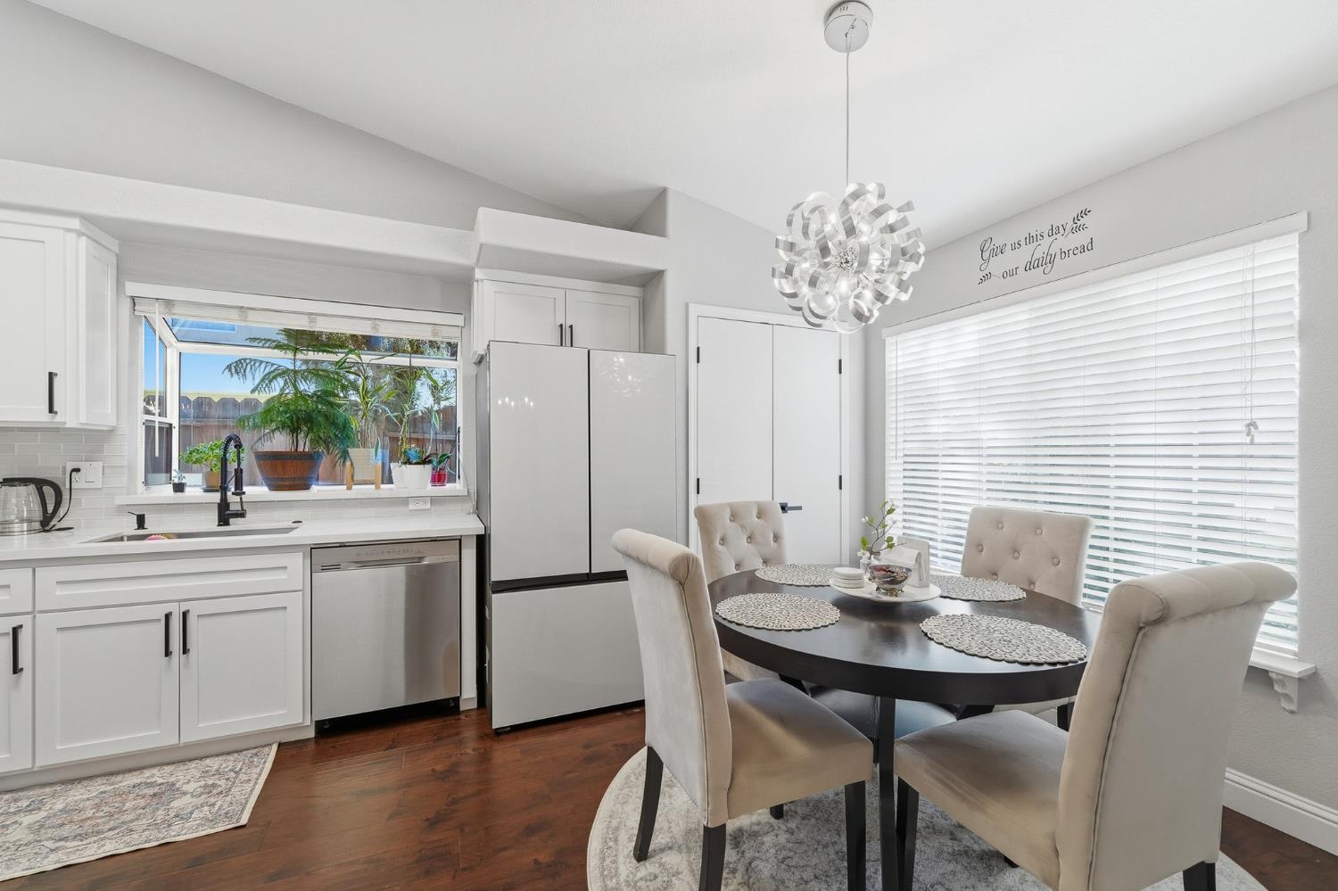 3409 Friar Tuck Way, Modesto, CA 95355