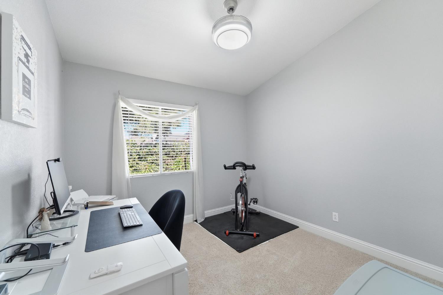 3409 Friar Tuck Way, Modesto, CA 95355