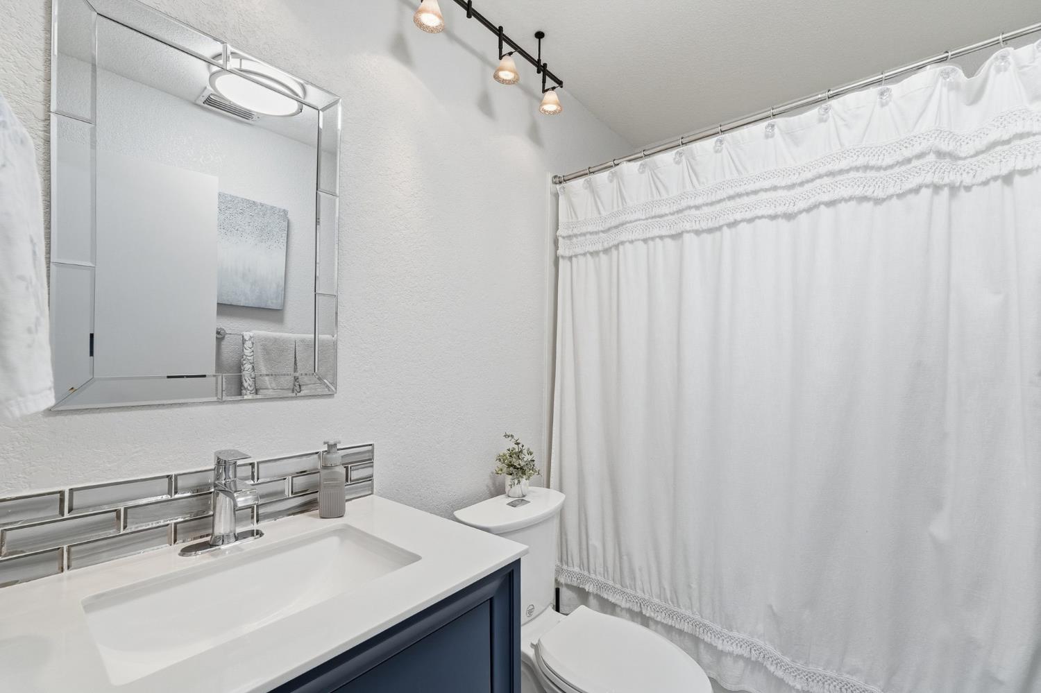 3409 Friar Tuck Way, Modesto, CA 95355