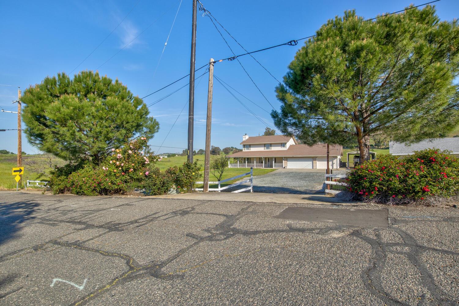 2265 Golfito Way, La Grange, CA 95329