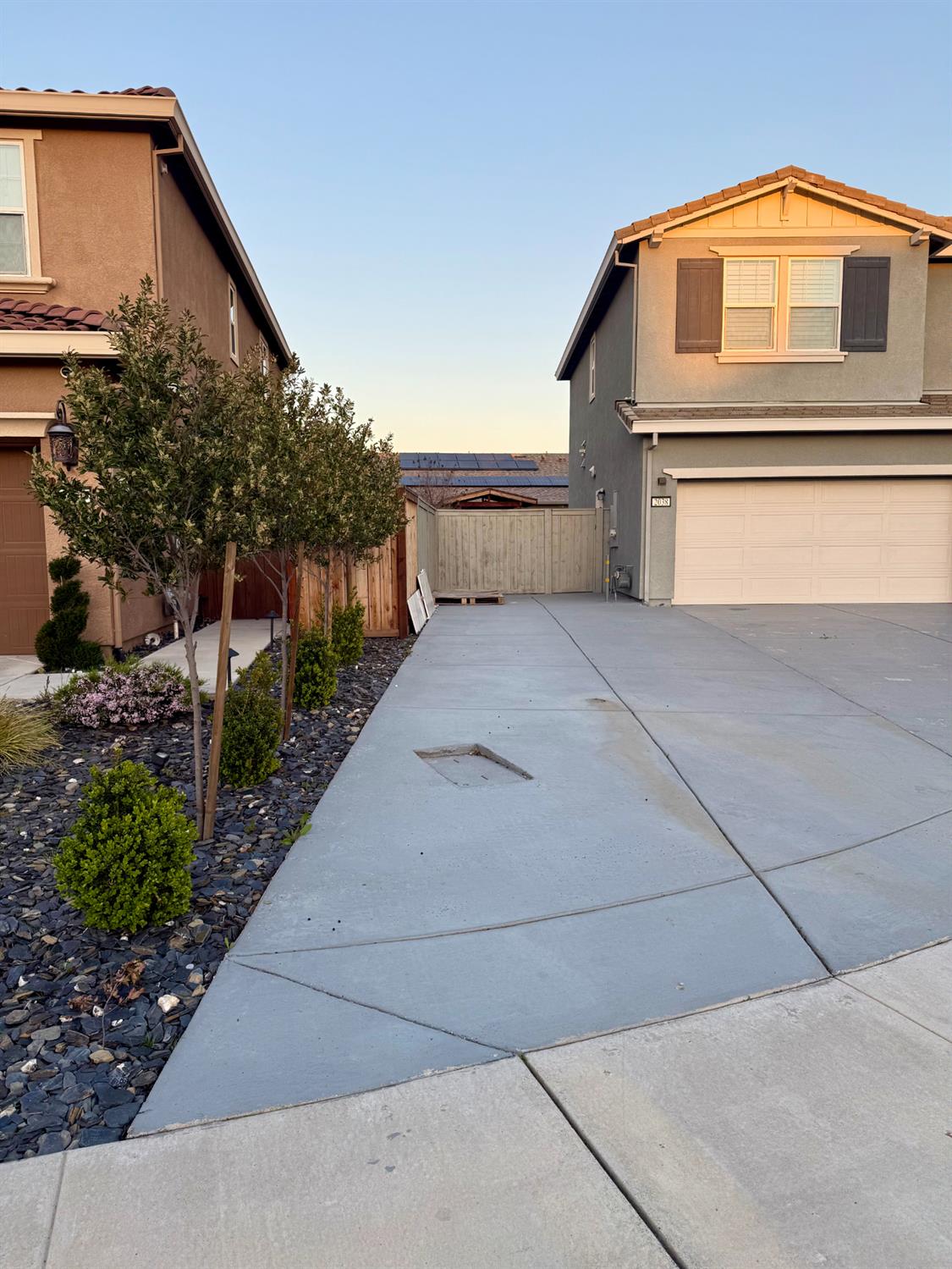 2038 W Gunner Pl, Manteca, CA 95337