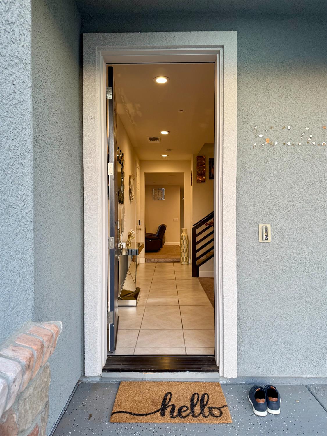 2038 W Gunner Pl, Manteca, CA 95337