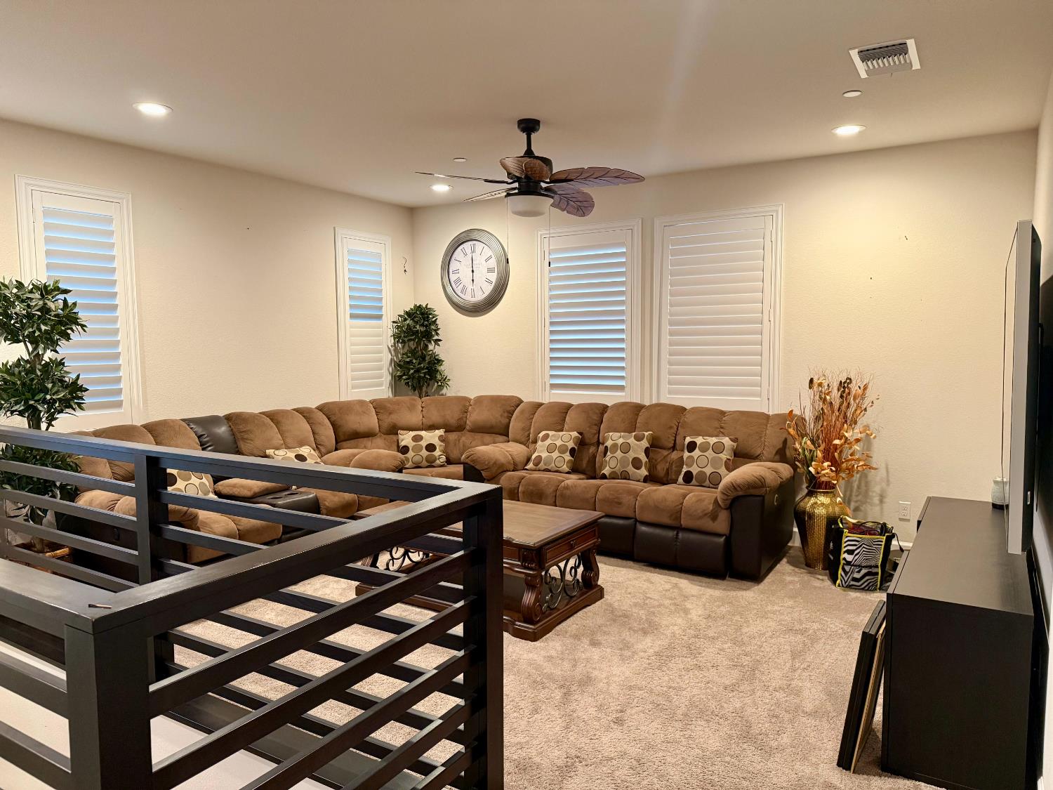 2038 W Gunner Pl, Manteca, CA 95337