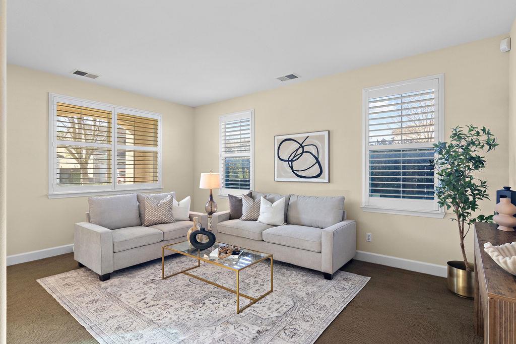 2712 Cancun Dr, Modesto, CA 95355