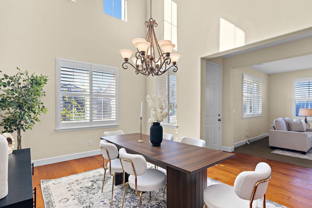 2712 Cancun Dr, Modesto, CA 95355