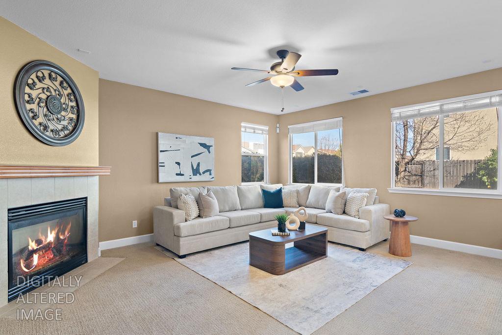 2712 Cancun Dr, Modesto, CA 95355