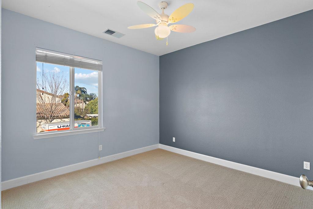 2712 Cancun Dr, Modesto, CA 95355