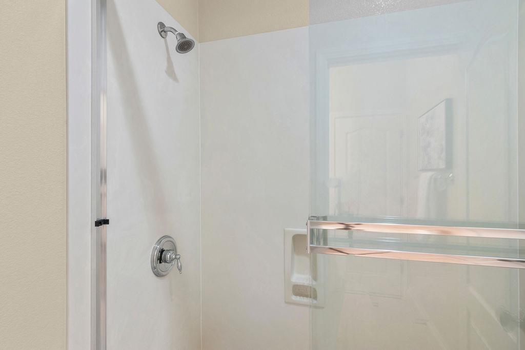 2712 Cancun Dr, Modesto, CA 95355