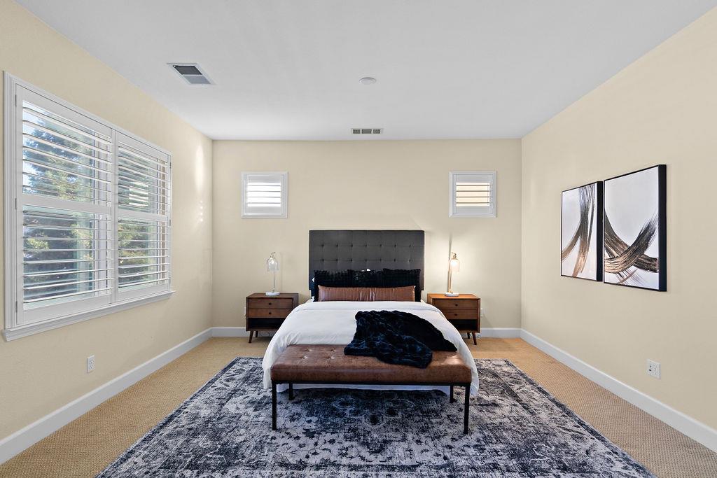 2712 Cancun Dr, Modesto, CA 95355