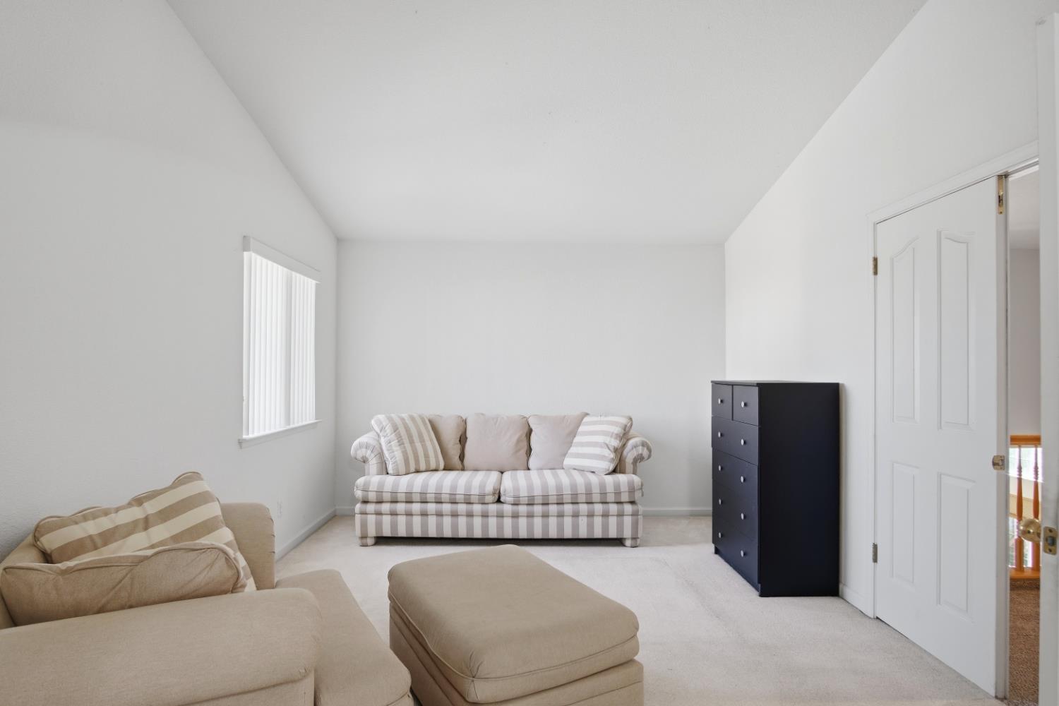 884 Kathy Ct, Los Banos, CA 93635