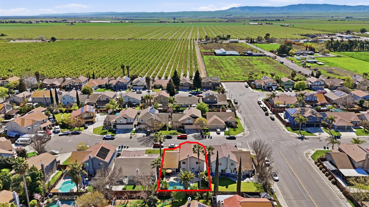 884 Kathy Ct, Los Banos, CA 93635